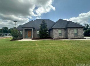 9 Eagle Dr, Lonoke, AR 72086