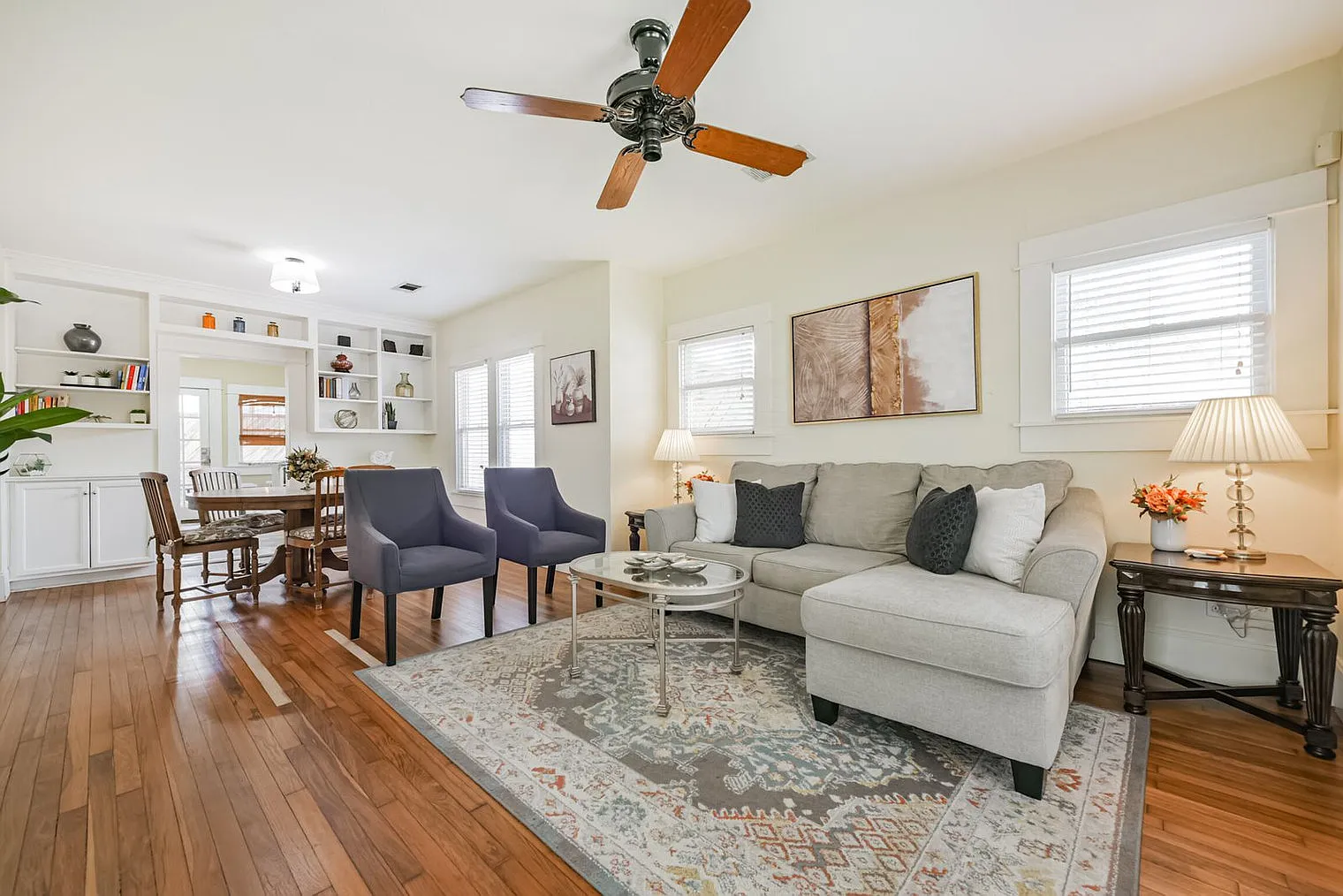 2 bed, 1.0 bath, 947 sqft, $3,880 — Photo 2