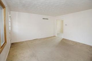 4th image of 413 New Hampshire Dr