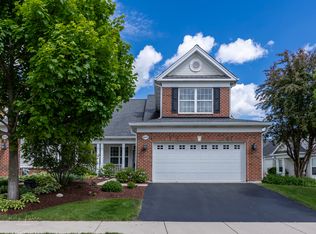 1009 Riviera Dr, Elgin, IL 60124