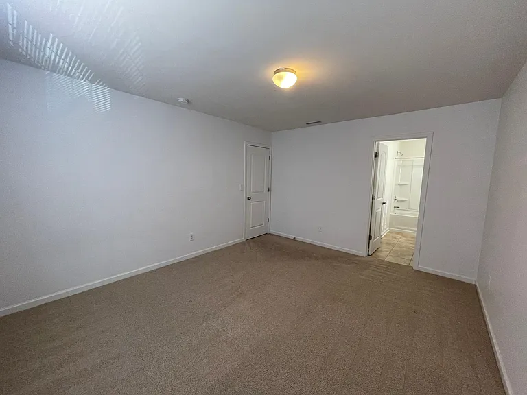3654 Creekside Dr — Photo 16