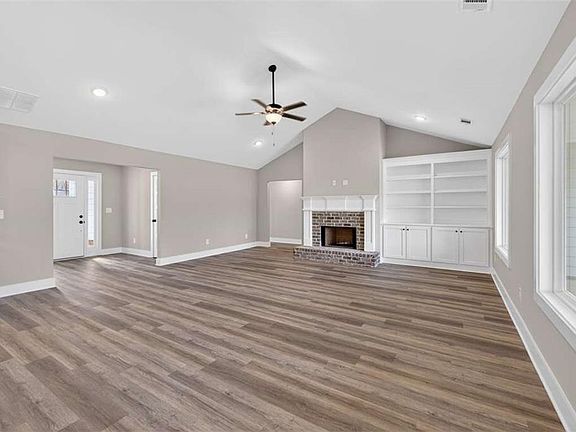 5th image of 553 Rockwell Church Rd