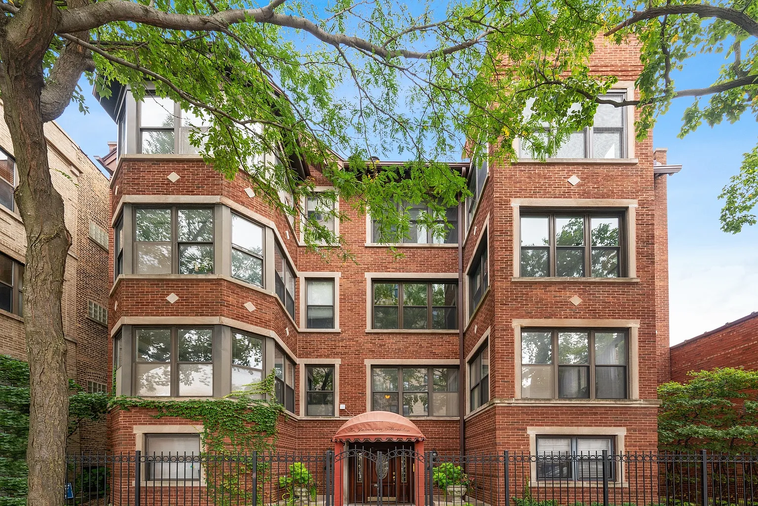 5047 N Sheridan Rd APT D photo 1