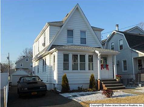 3rd image of 411 Amherst Ave