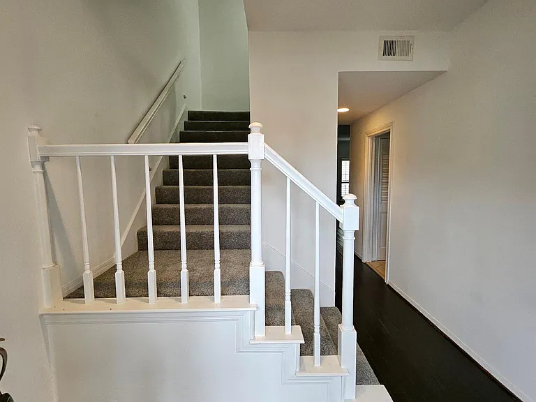 712 Augusta Dr #712 — Photo 6