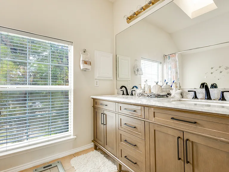 2401 Brycewood Ln — Photo 25