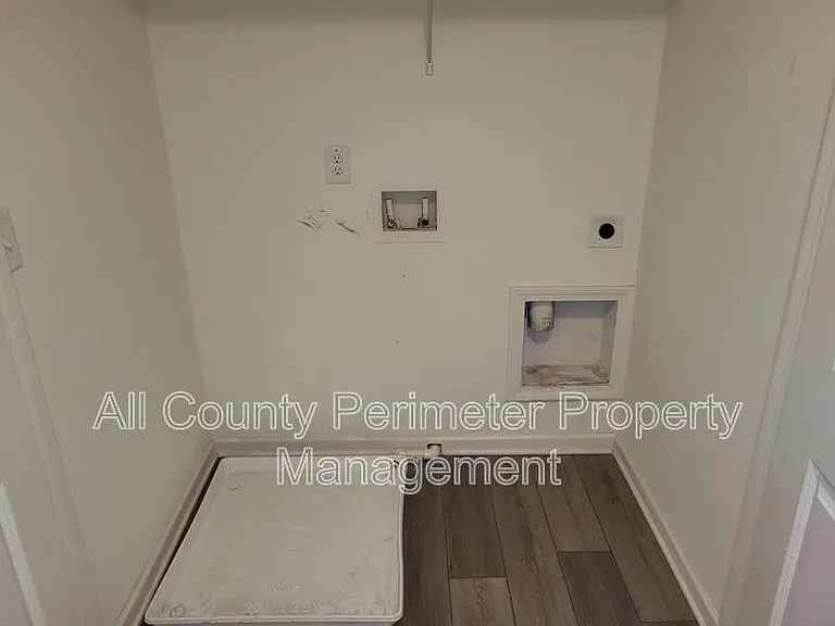 314 Penn Station Way — Photo 13