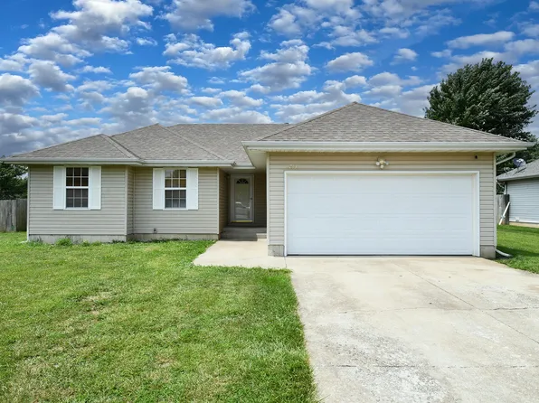 213 Arrowhead Road, Willard, MO 65781