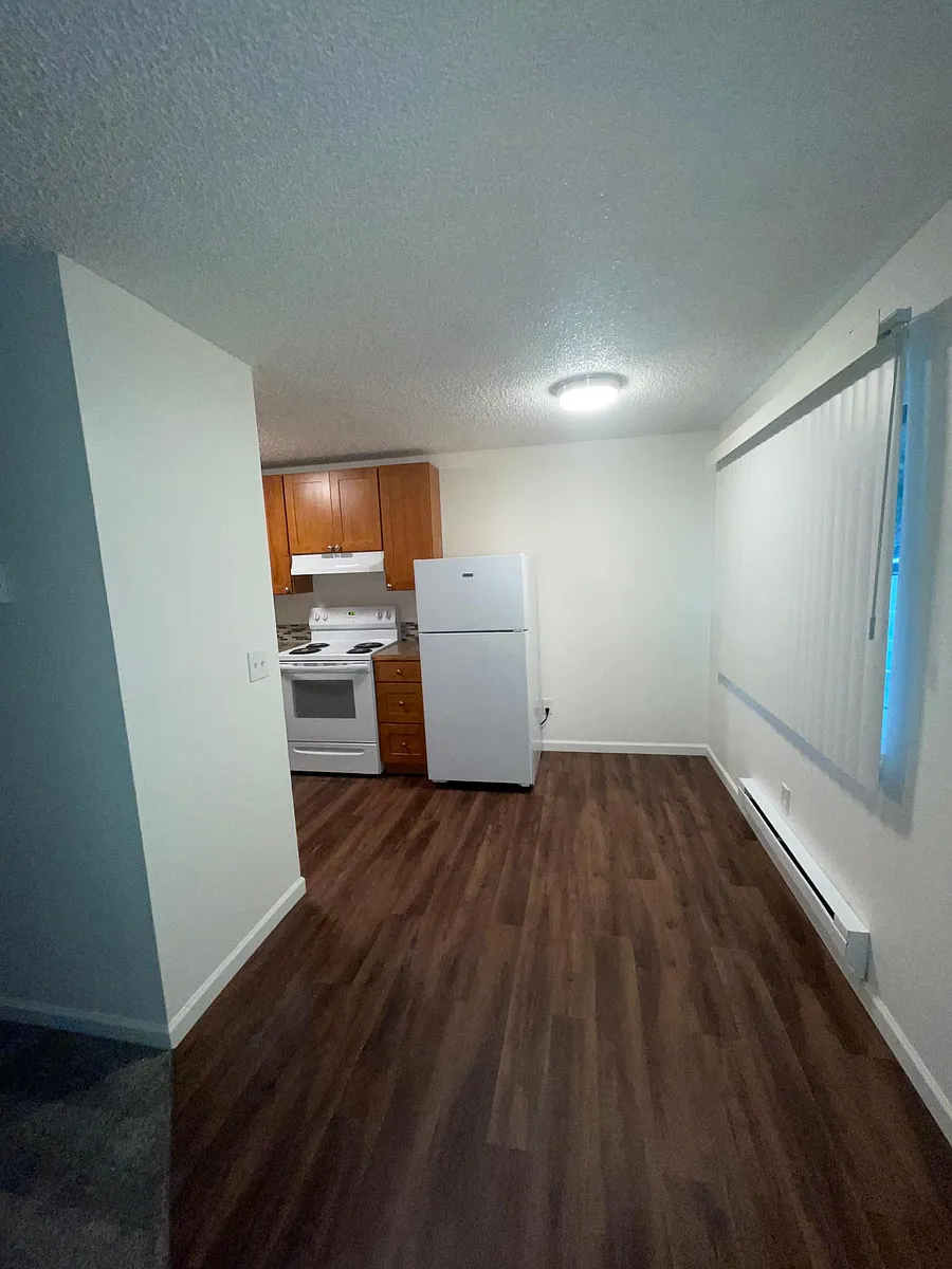 Building Photo - Forest View Apartments
