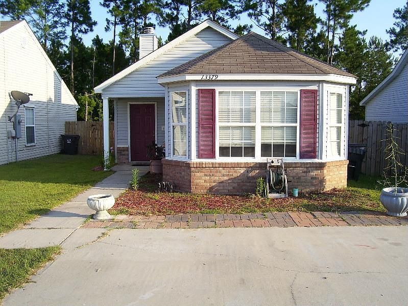 1st image of 13379 Warren Dr