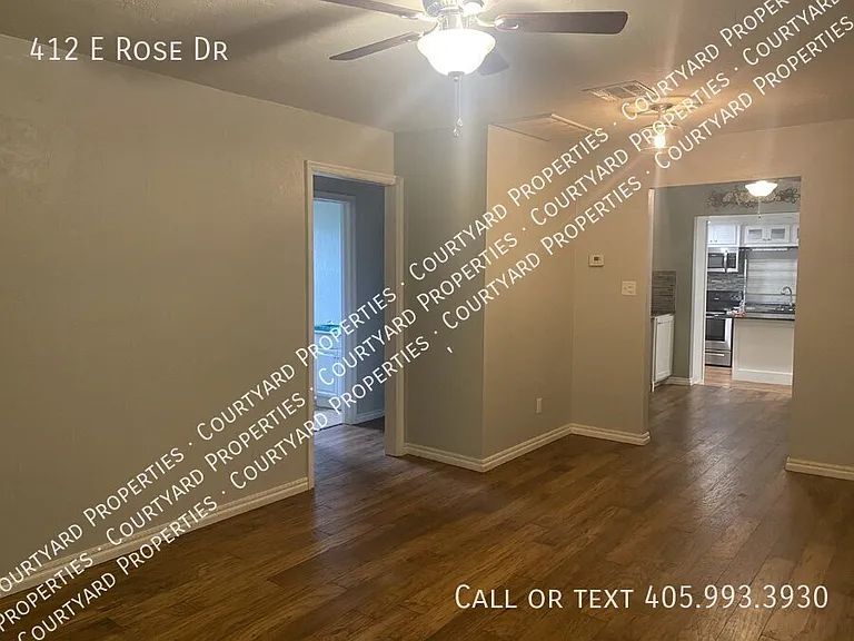412 E Rose Dr — Photo 2