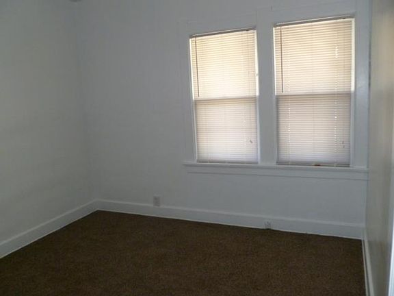5th image of 912 Hampton Ave