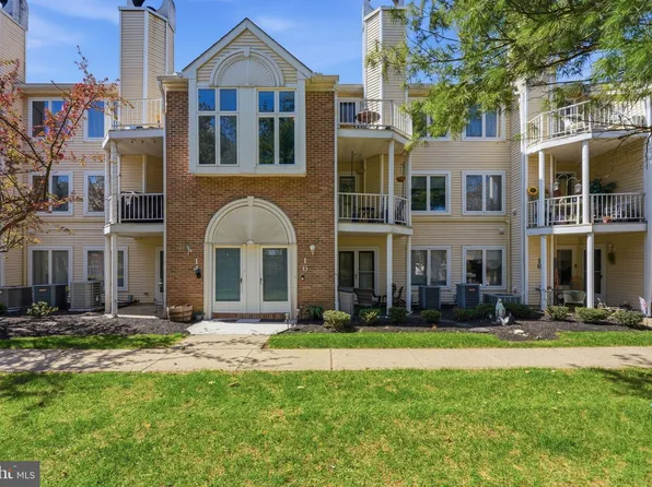 16 Michele Ct #16, Levittown, PA 19057