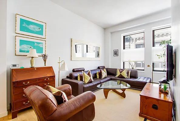 Sold by Compass | media 17