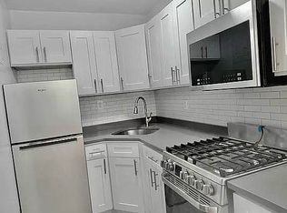 69 W 68th St, New York, NY 10023