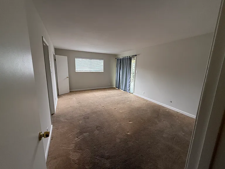 2027 Nina Ct — Photo 30