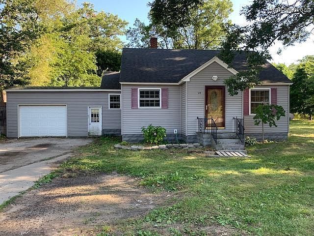 1st image of 3895 E Apple Ave