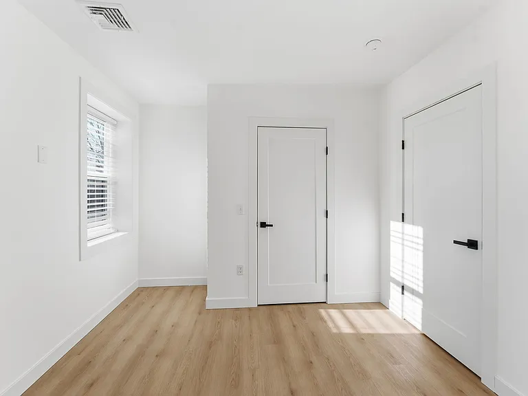 210 Weeden St #9 — Photo 15