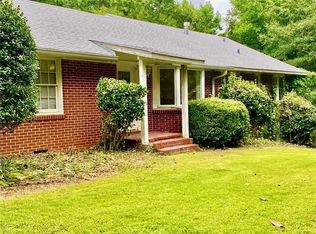 1029 Annalue Dr, Auburn, AL 36830
