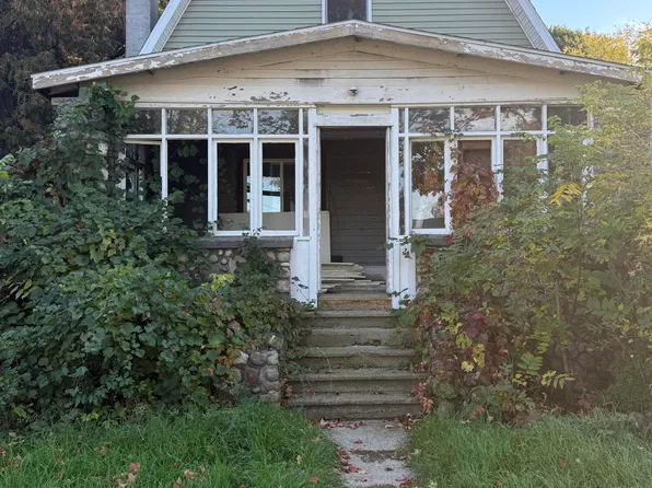 298 E Marion Ave, Barryton, MI 49305