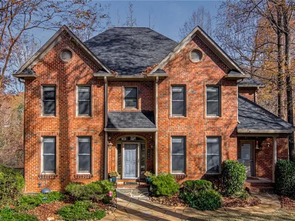 1456 Ridgemere Ln, Winston Salem, NC 27106
