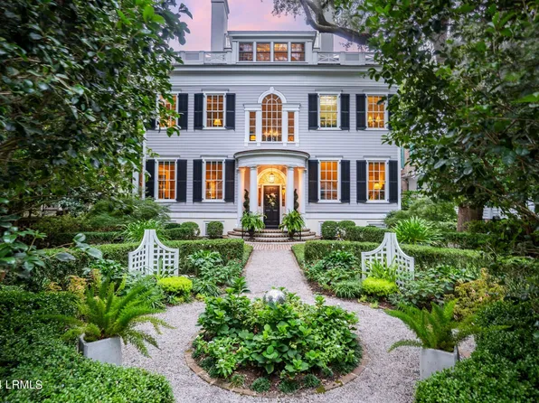 5 Waterside Dr, Ladys Island, SC 29907