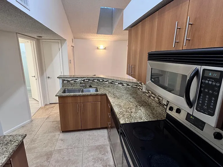 1125 Crystal Way #F — Photo 14