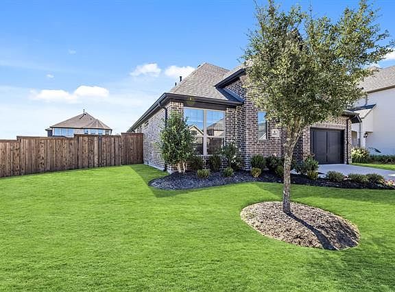 5th image of 6801 Rowlett Dr