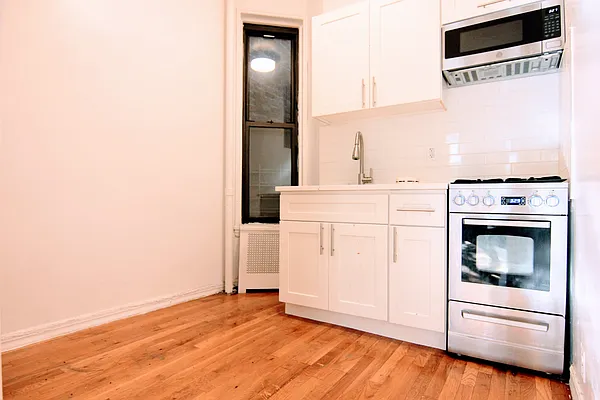 Rented by Voro, LLC | media 15