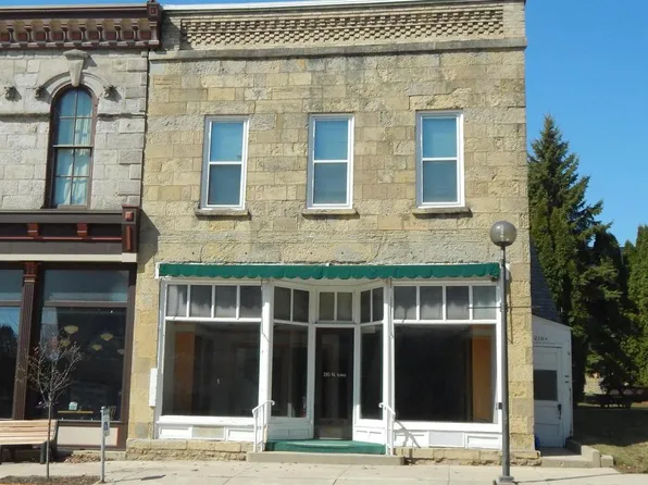 210 North Iowa Street, Dodgeville, WI 53533