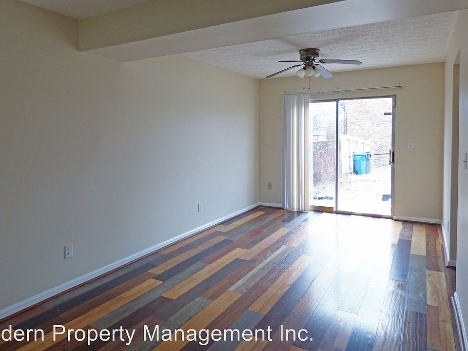 1st image of 402 Whispering Hills Dr