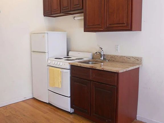 4th image of 194 Edgecombe Ave APT 2A