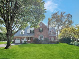 18 Willets Ln, Manhasset, NY 11030