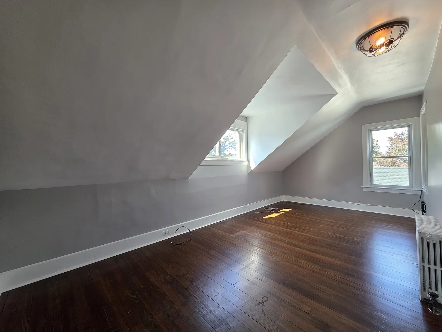  65 Magnolia St 3rdflr 1b/1b Updated Hardwoods Freshpaint Laundry 1cat — Photo 4