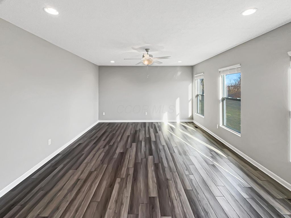 24 Erin Hills Rd, Commercial Pt, OH - View 3