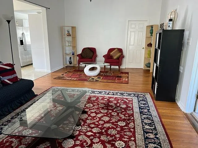 2 bed, 1080 sqft, $2,500 — Photo 2
