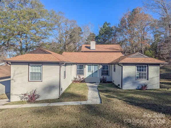201 Wenda Pl, Mount Holly, NC 28120