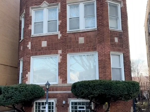 8518 S Bennett Ave #2, Chicago, IL 60617