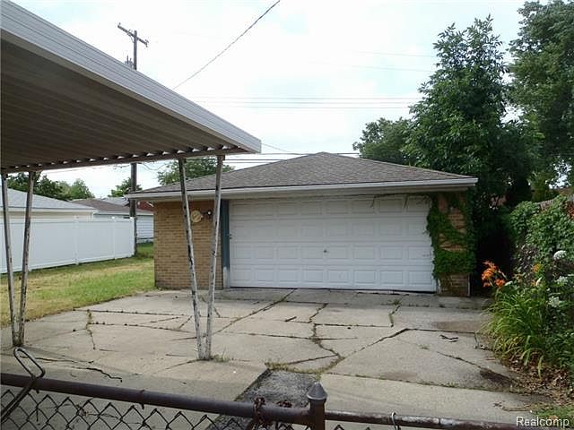 1st image of 13269 Peach St
