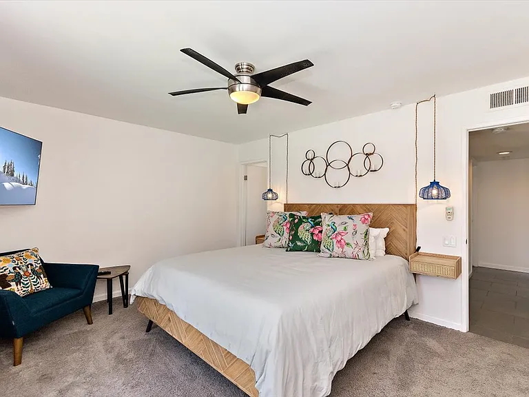 2632 N Aurora Dr — Photo 15