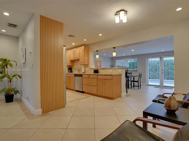 1660 NE 26th Ave — Photo 8