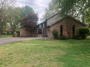 2011 Brookhaven Dr, Murray, KY 42071