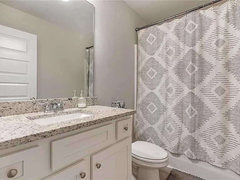 Lexington Place Dr — Photo 6