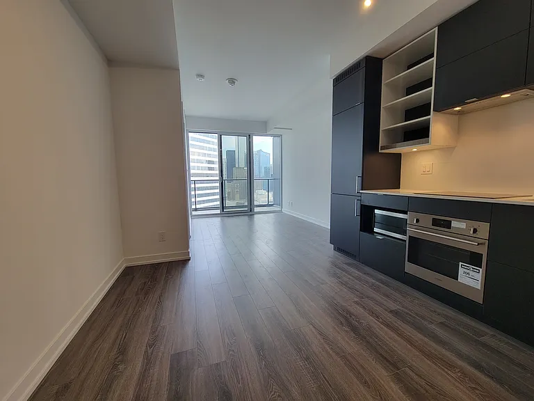 20 Edward St #7 — Photo 8