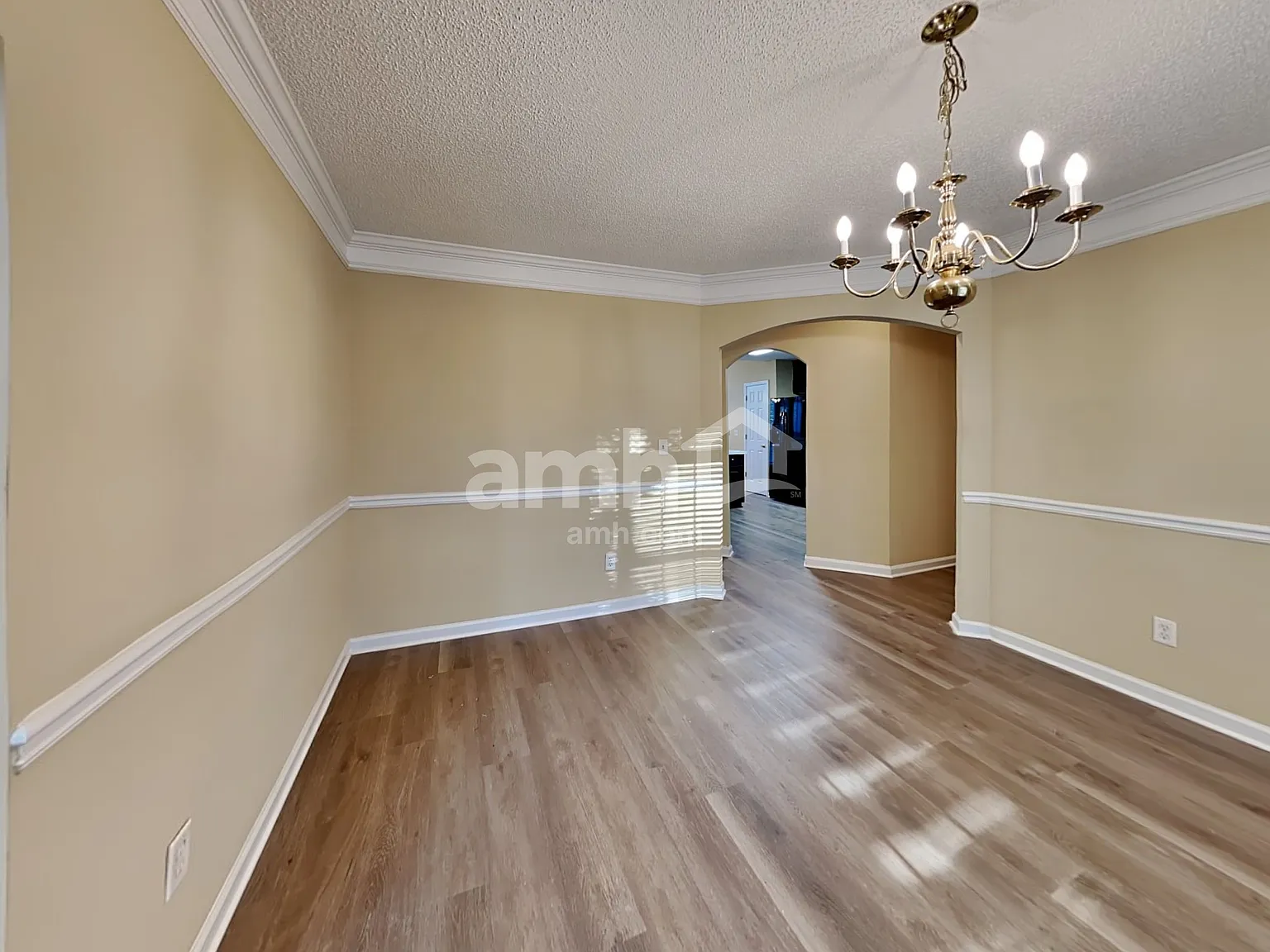 5 bed, 3.0 bath, 2671 sqft, $2,450 — Photo 4