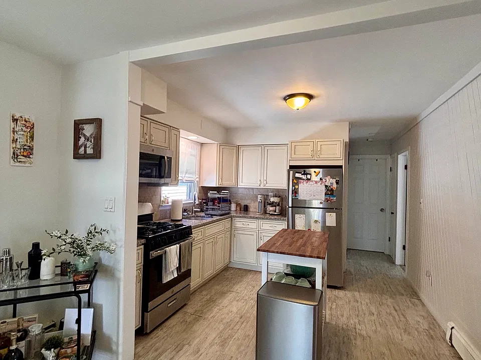 721 E Walnut St #2