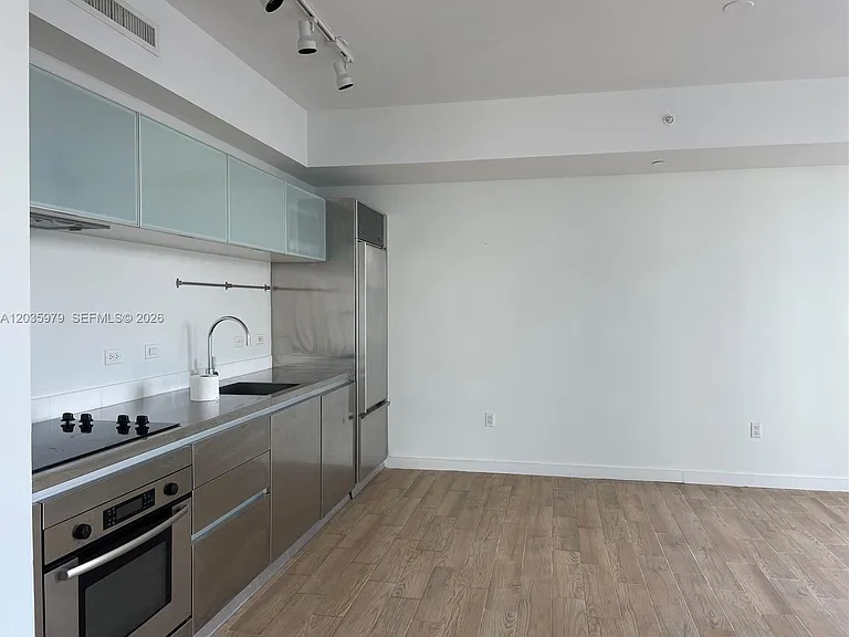 1040 Biscayne Blvd #1105 — Photo 5