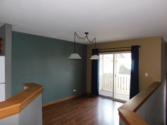 3rd image of 1021 Manchester Cir