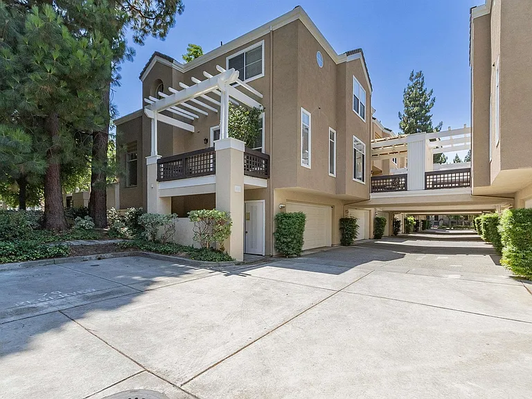 441 Camille Cir #12 — Photo 19