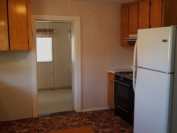 4th image of 511 Fir St